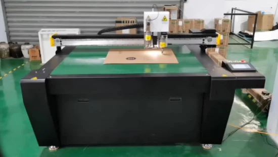 Esempio di plotter digitale realizzato in cartone ondulato